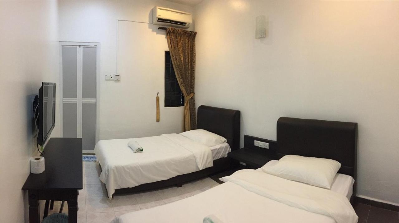 OYO 90019 Homestay Muar Exterior foto