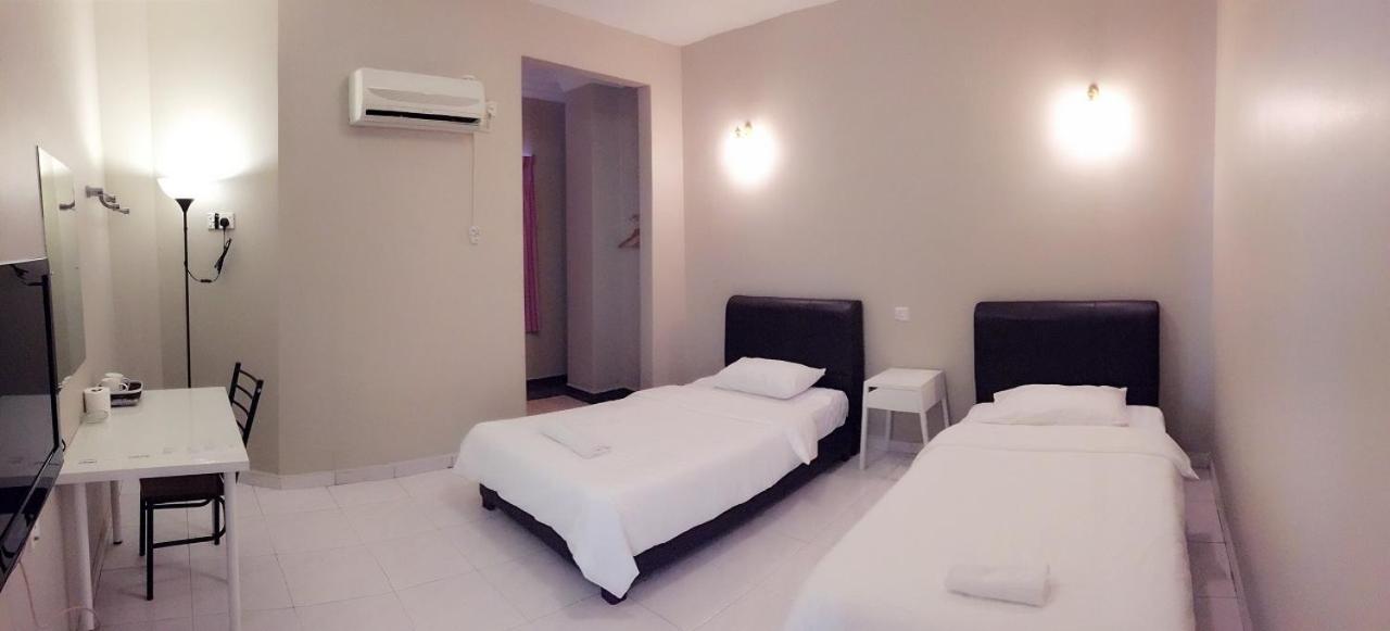 OYO 90019 Homestay Muar Exterior foto
