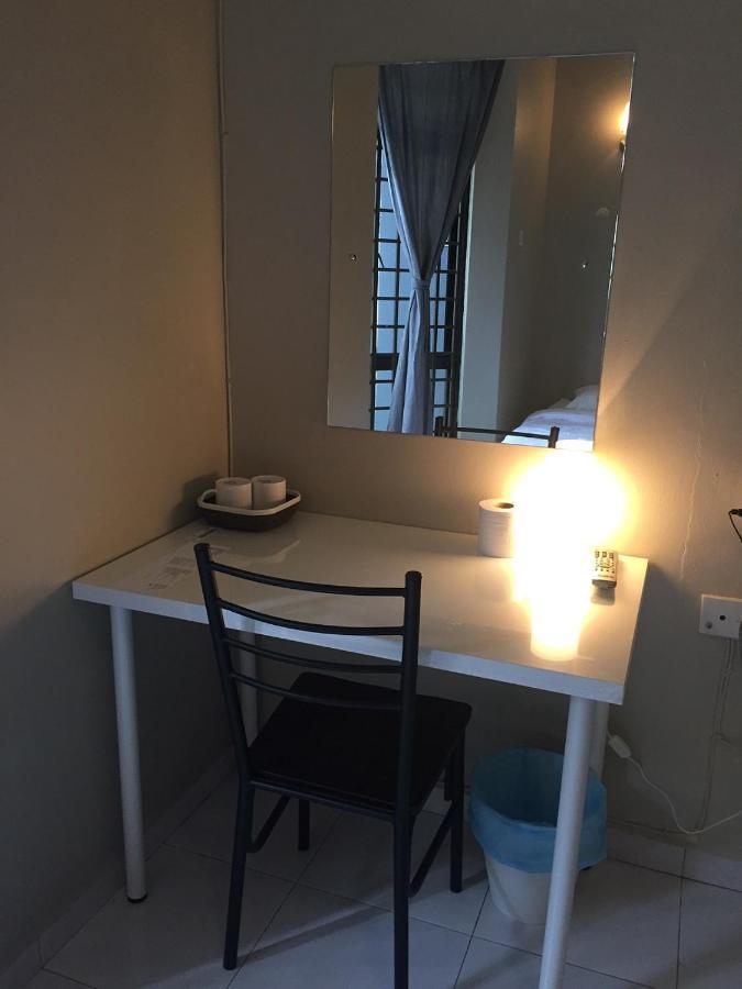 OYO 90019 Homestay Muar Exterior foto