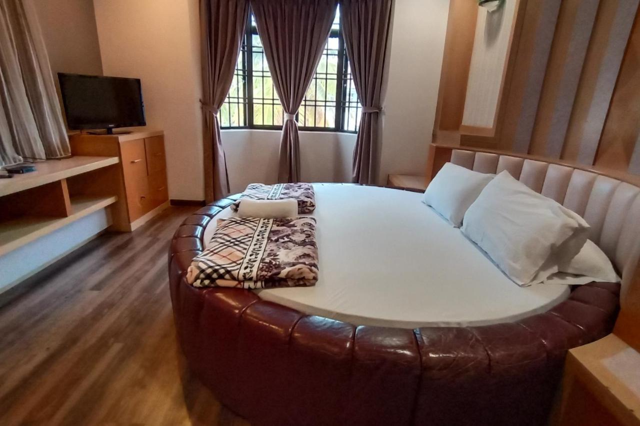 OYO 90019 Homestay Muar Quarto foto